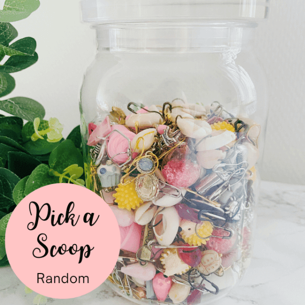 scoop of stitch markers - random