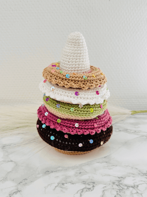 Gehaakte donut stapeltoren